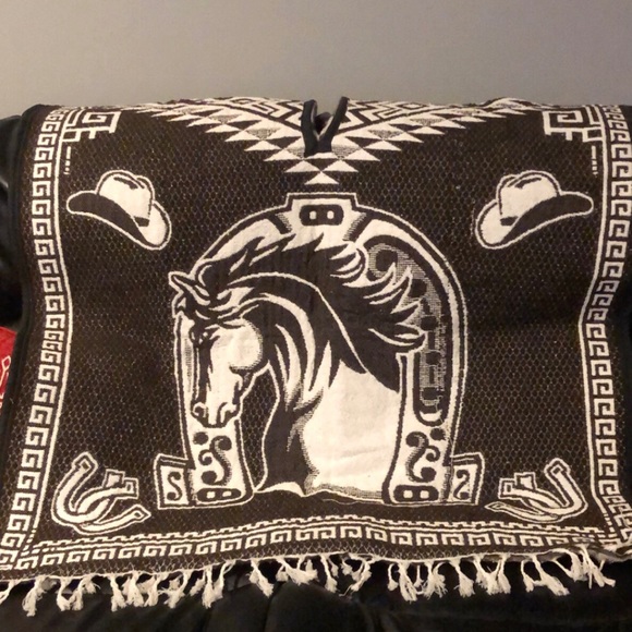 Mexican cloths and accessories - Picture 7 of 16